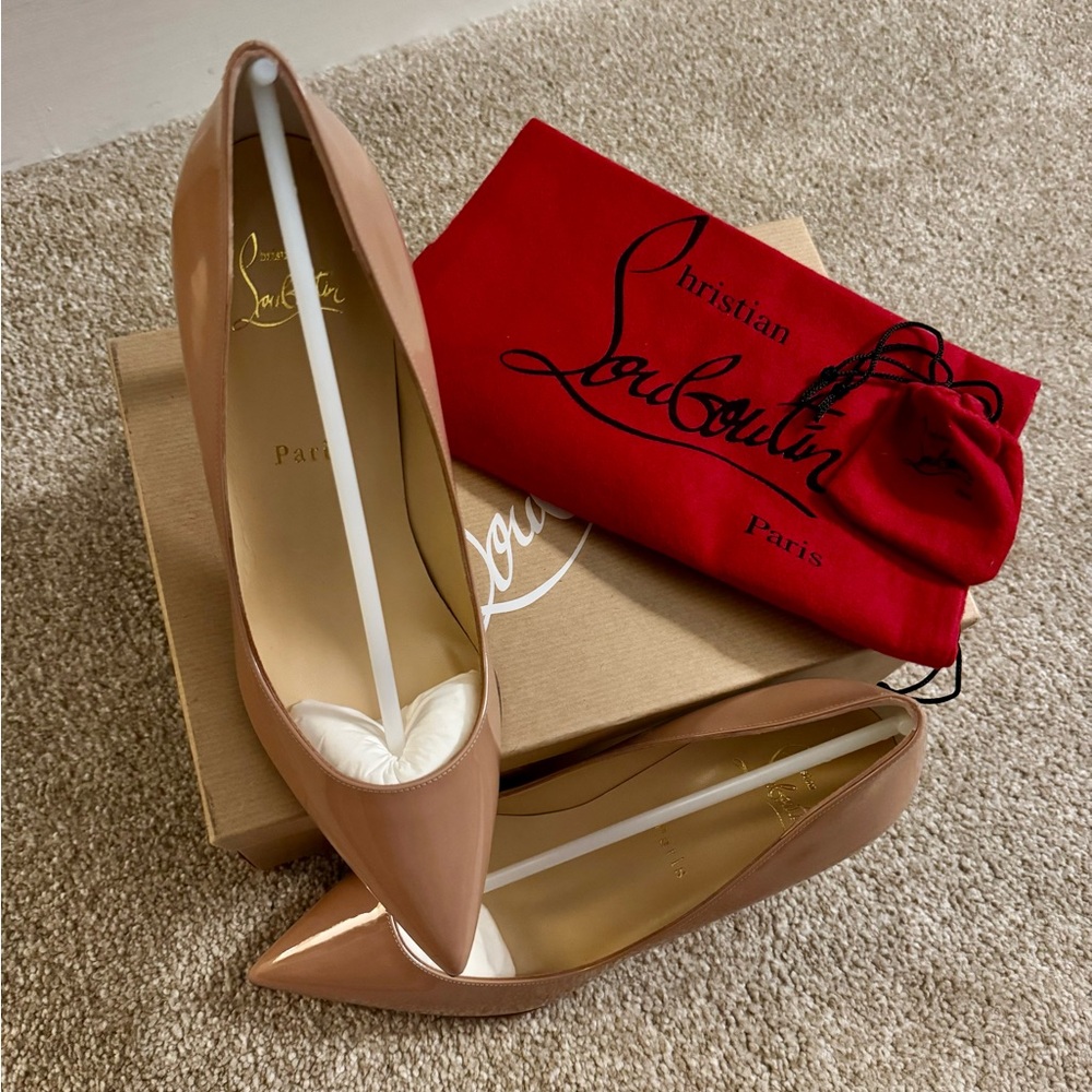 NWB Christian Louboutin Pigalle 85 Nude Pumps